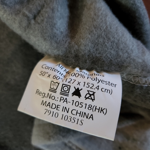 Y2k Twilight Eclipse Blanket - Picture 3 of 3